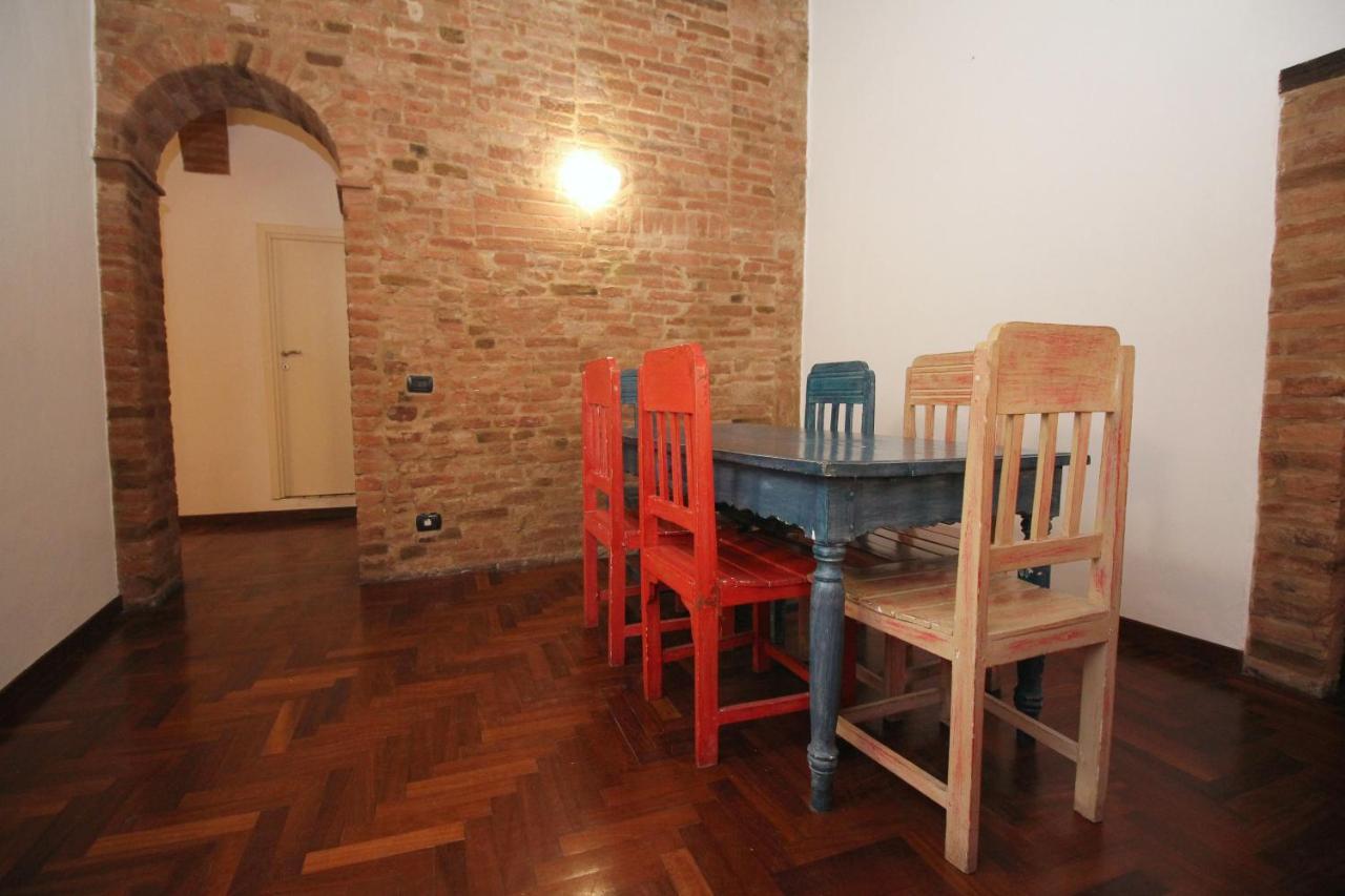 Logge Del Papa Apartment Сиена Экстерьер фото