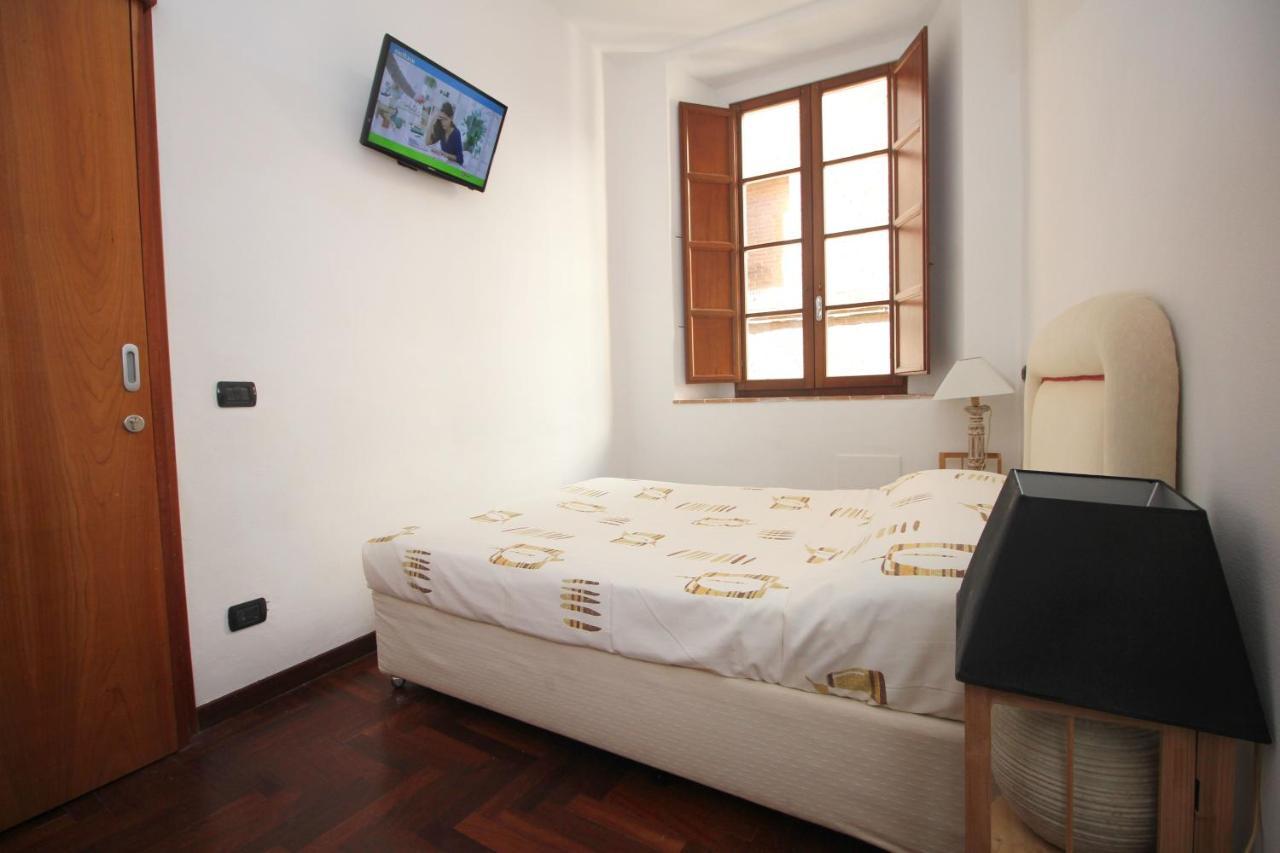 Logge Del Papa Apartment Сиена Экстерьер фото