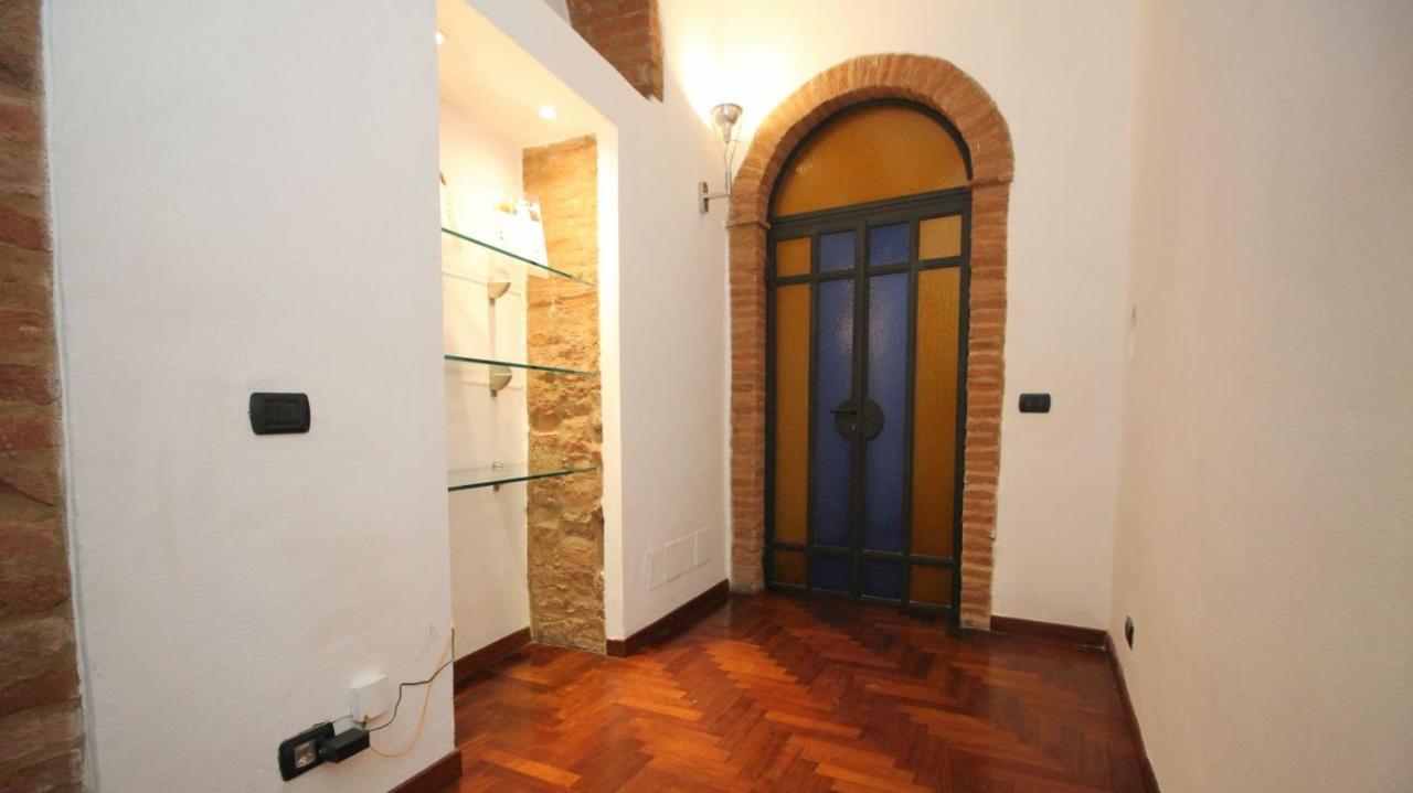 Logge Del Papa Apartment Сиена Экстерьер фото